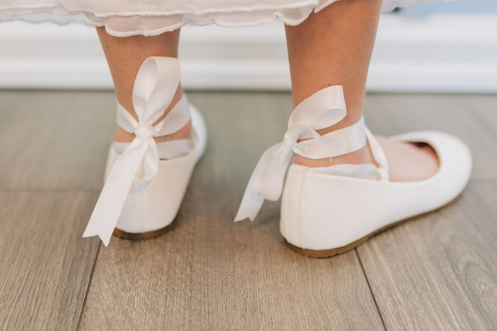 Girl's Ribbon Shoe
