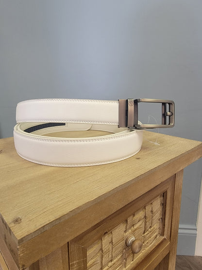 White Ratchet Belt-Traditional buckle in Gunmetal