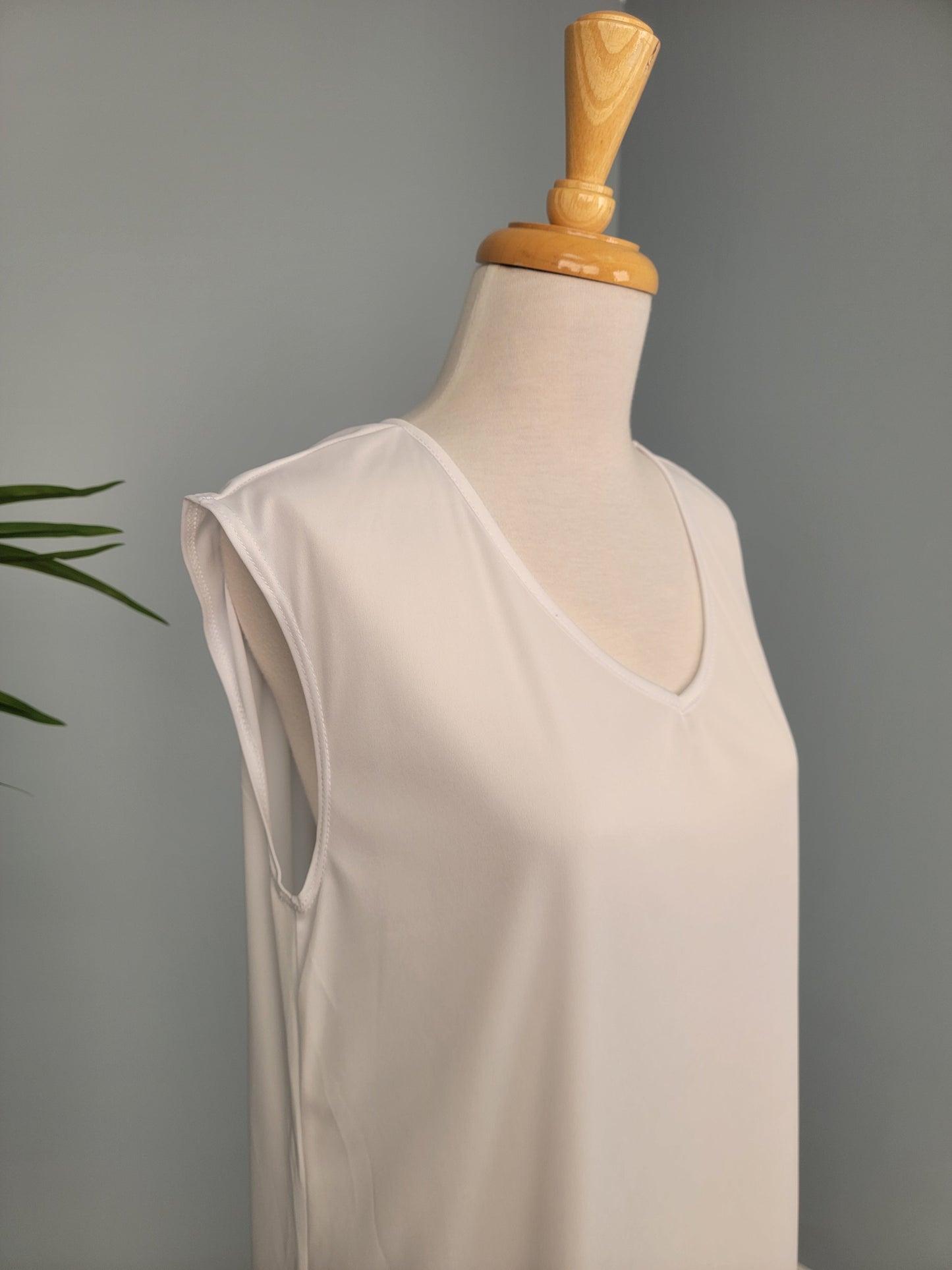 Raglan sleeve slip-Available in L-2XL