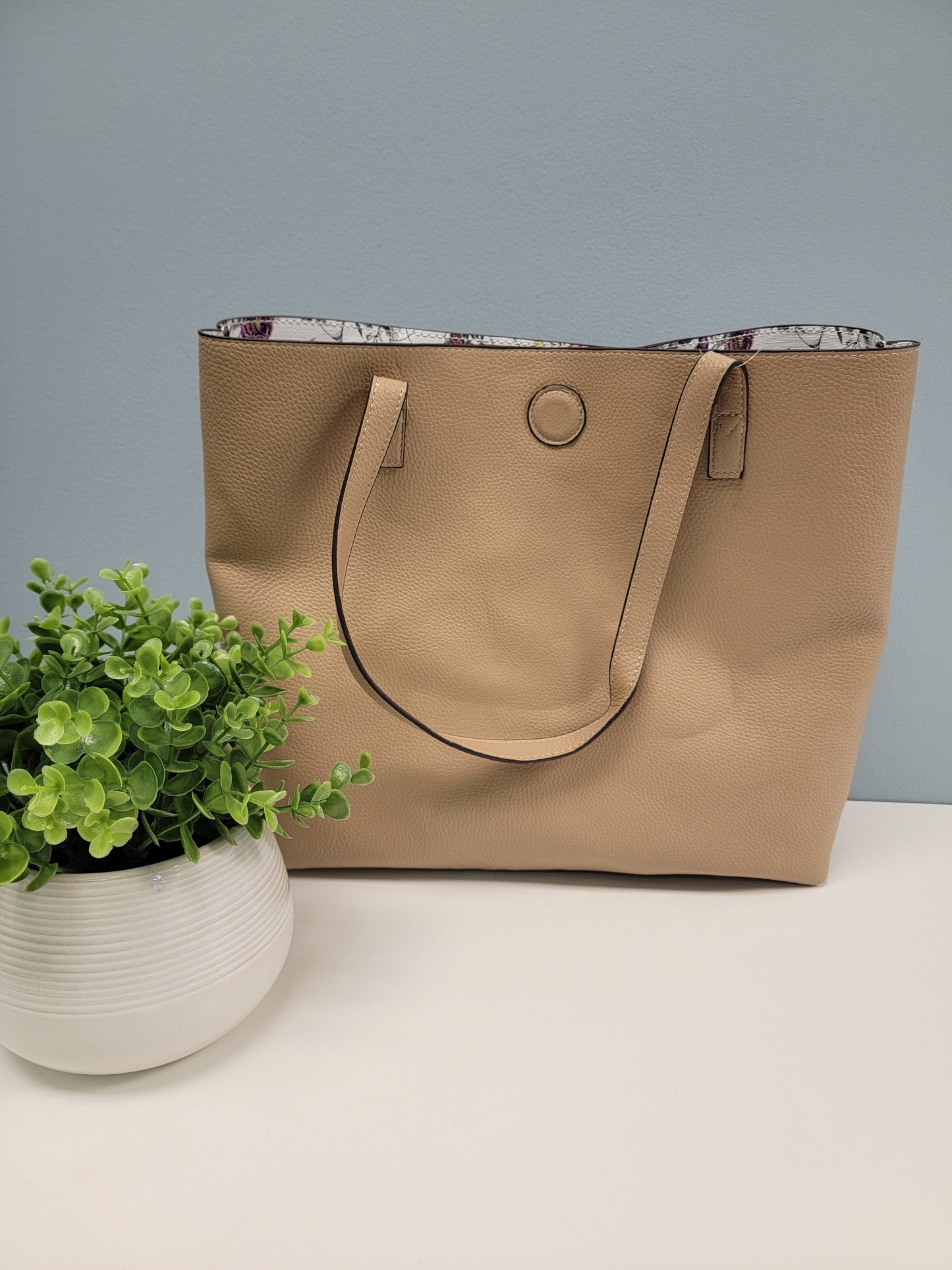 Reversable Temple Tote - White/Tan