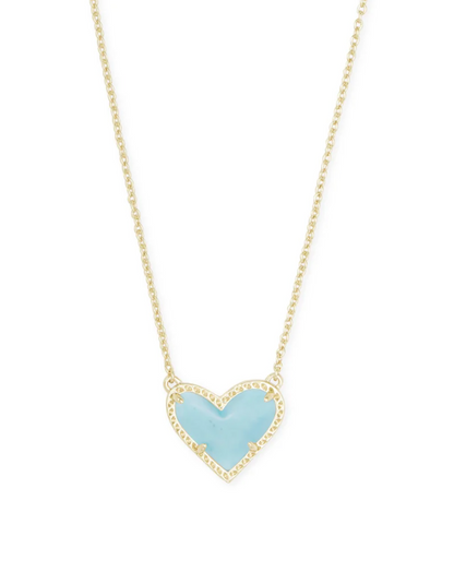 Ari Heart Short Pendant Necklace