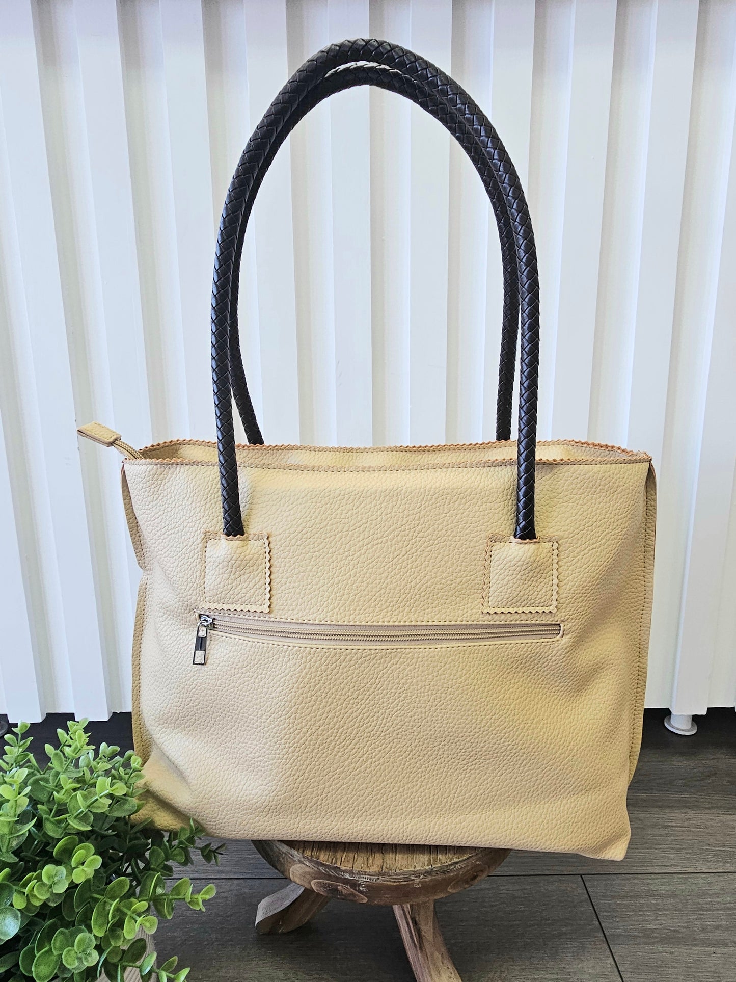 Leather Flower Temple Bag - Tan