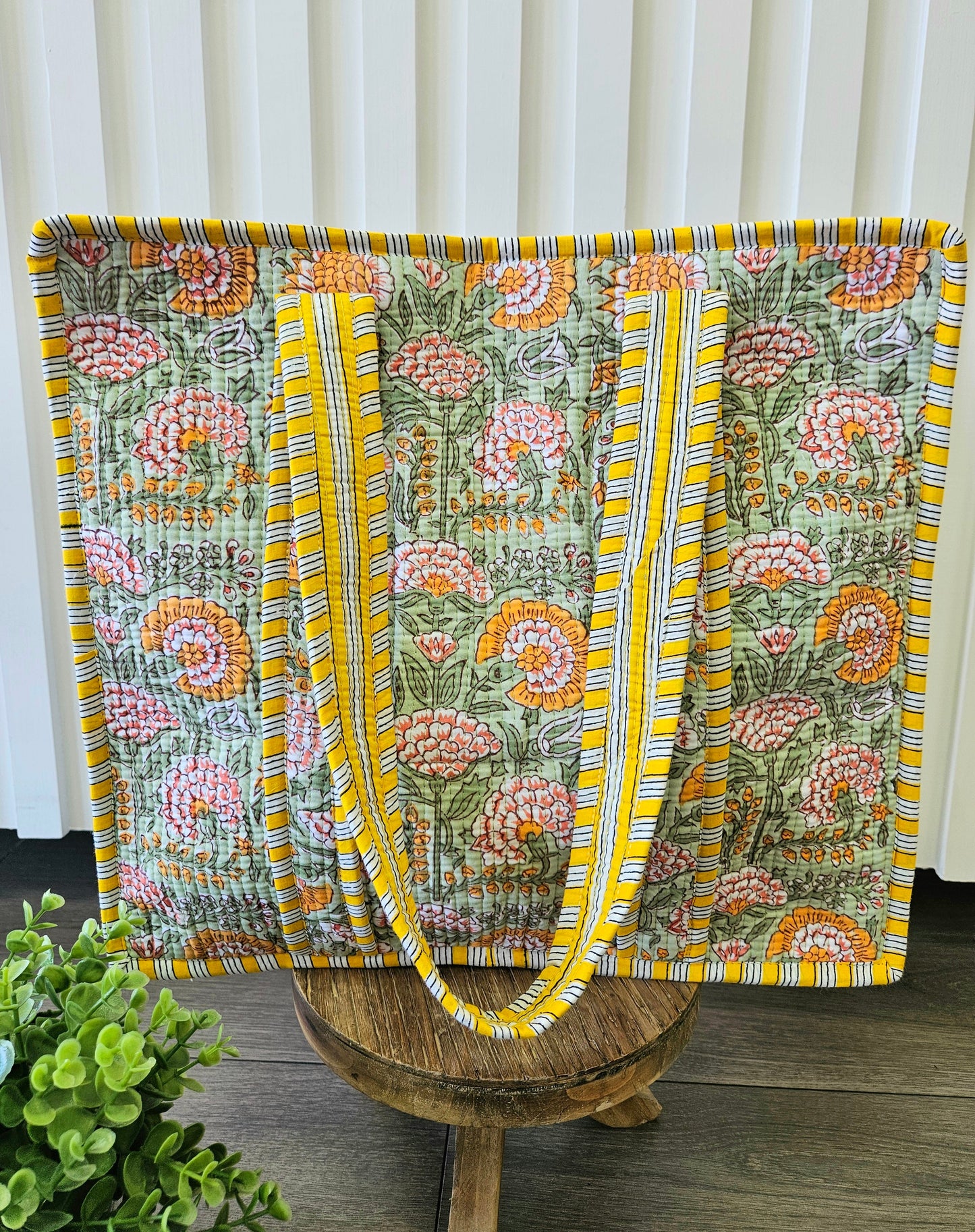 Green Floral Quilted Temple Bag