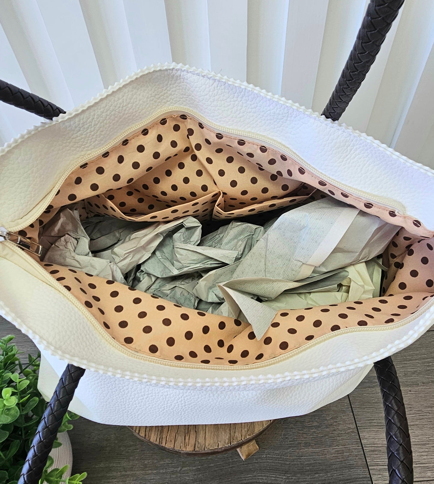 Leather Flower Temple Bag - White