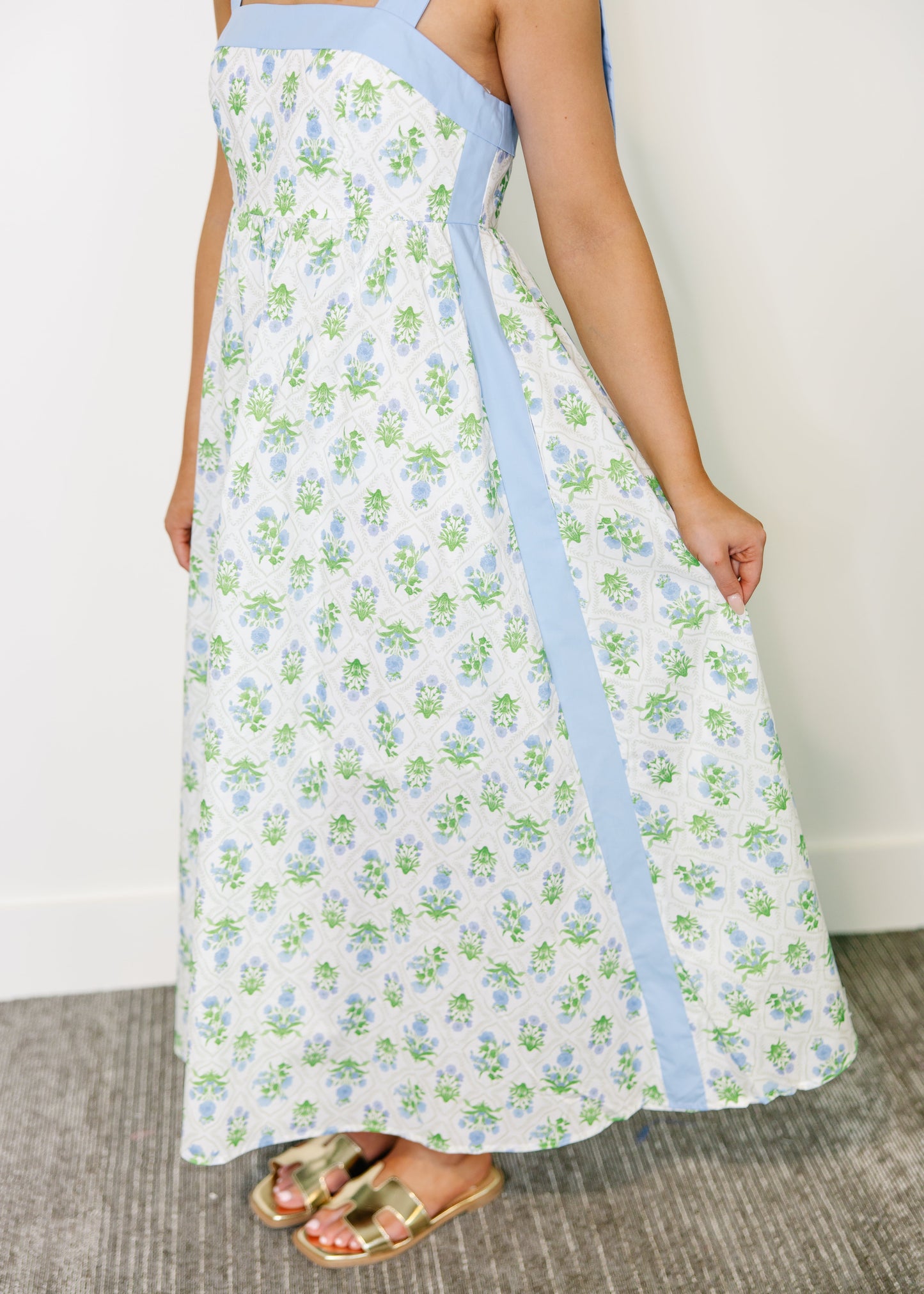 Delphine Meadow Sleeveless Midi Dress